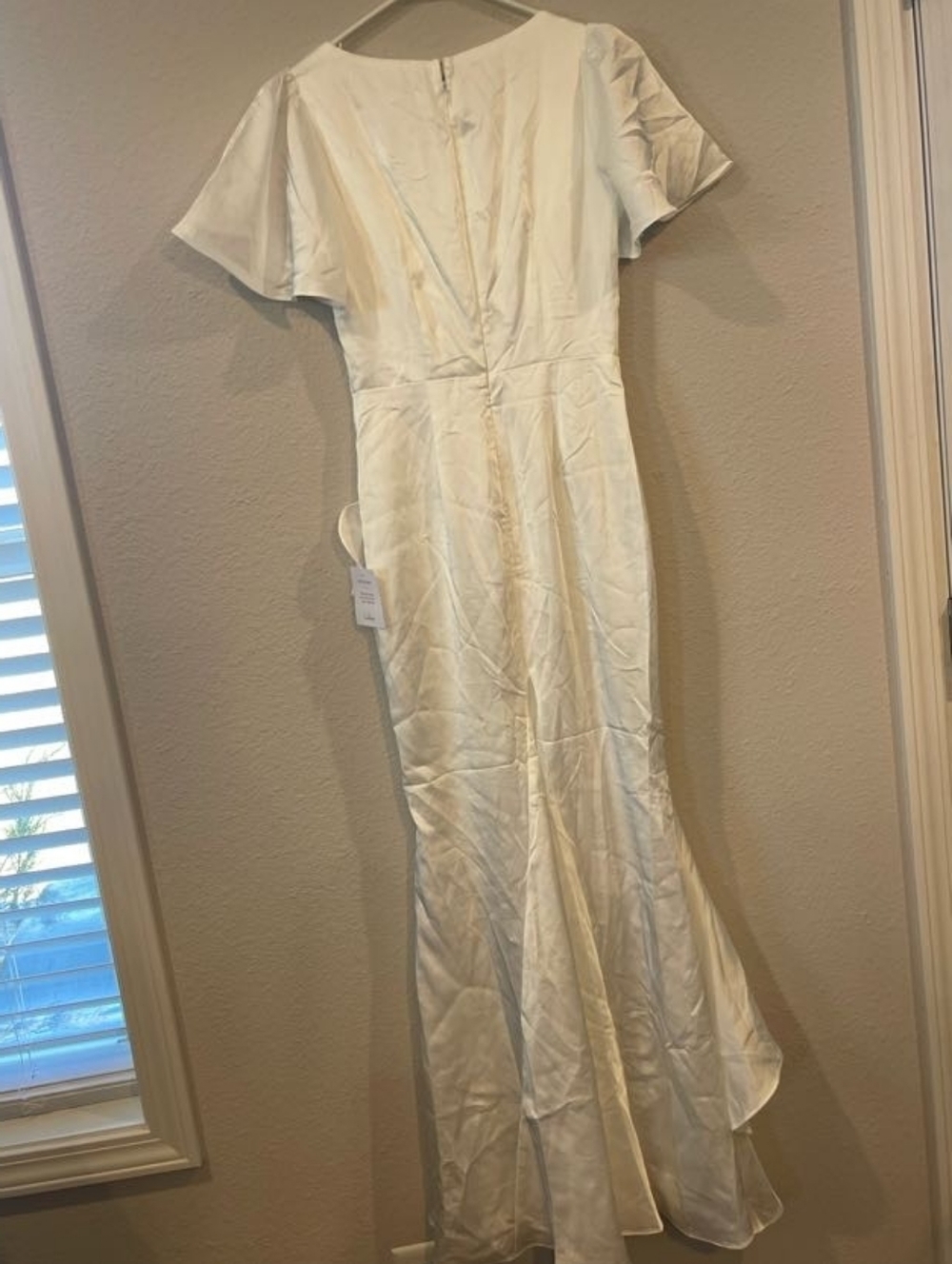 NWT Lulus Eternal Bond White Satin Ruffled Flutter Sleeve Maxi Dress Size XS - Picture 6 of 10